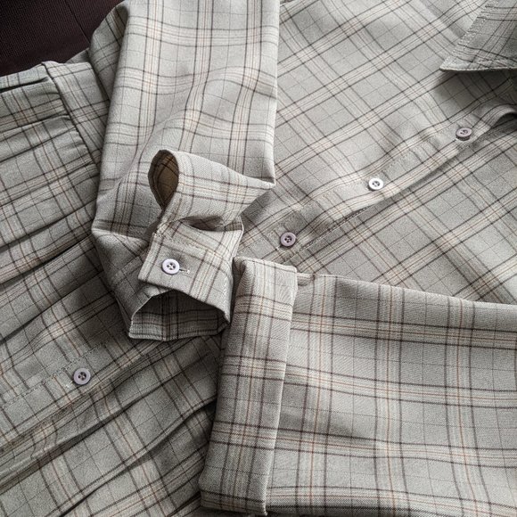 Plaid Pleated shirtdress - Picture 3 of 9